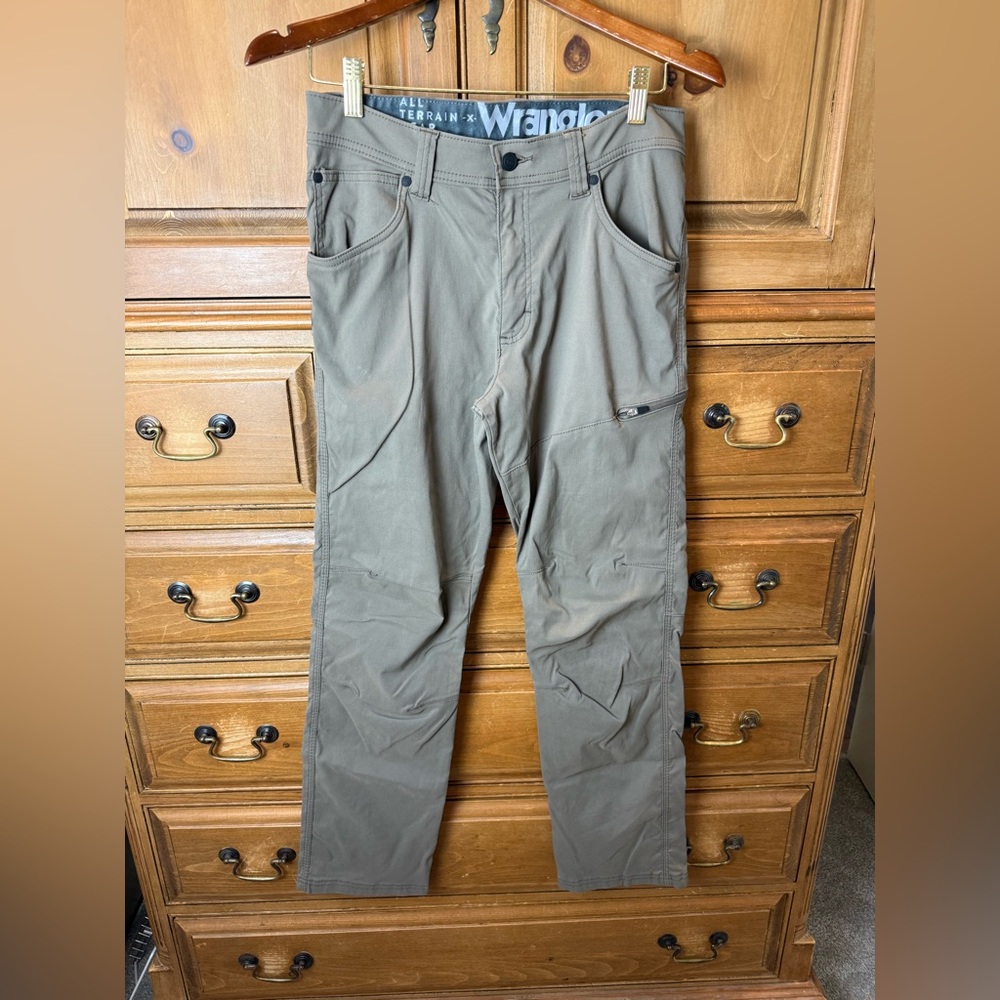Wrangler Men's Gray Brown Pants